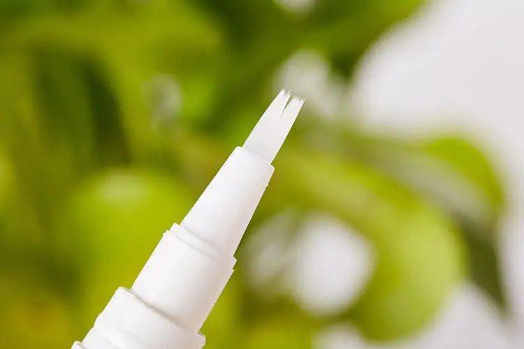 真菌|用“笔”刷一刷，灰指甲竟慢慢变光亮了