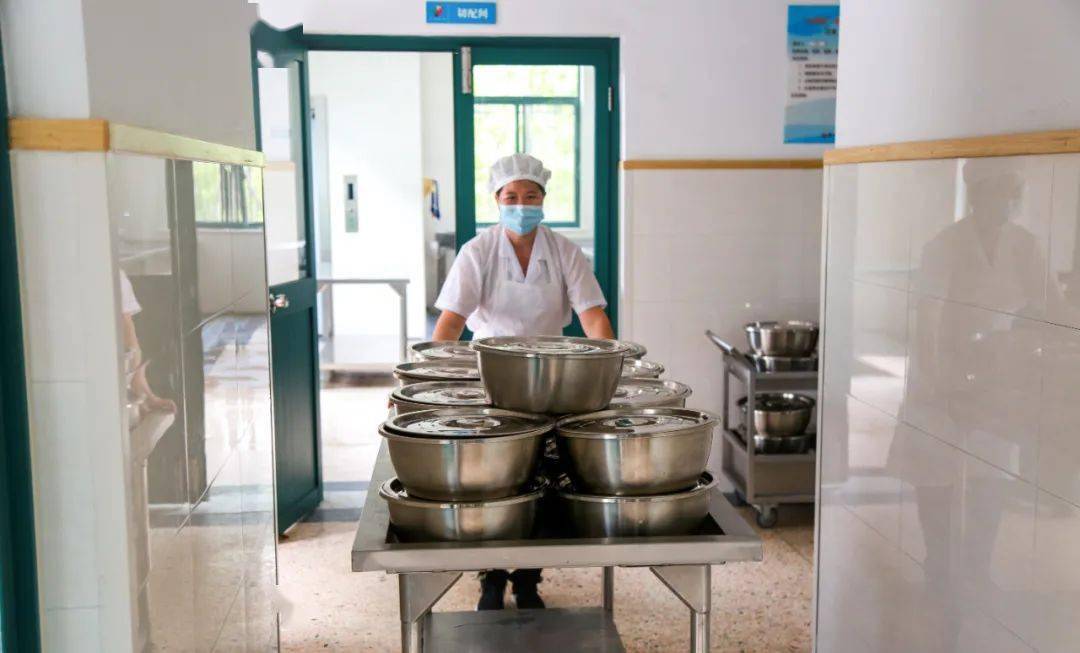 萧山|这些学校食堂的大厨们发力了……一道菜改进了三回！为了让萧山的孩子们喜欢上在学校吃饭