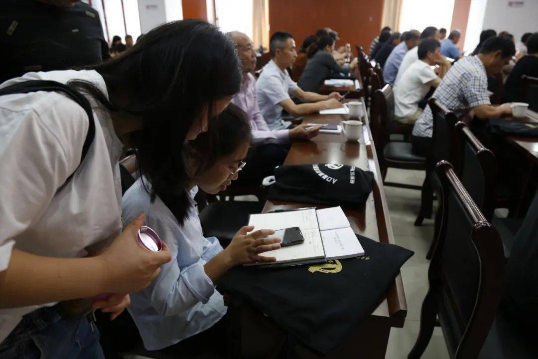 动态人口数据_中国人口老龄化数据图