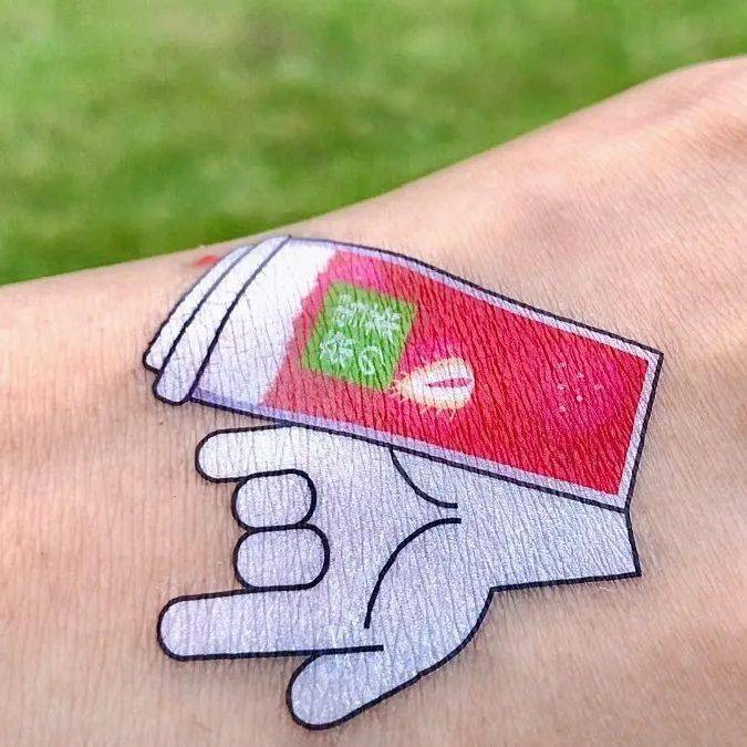 音乐节|就在刚刚！草莓音乐节现场，奈雪又去搞事情了！