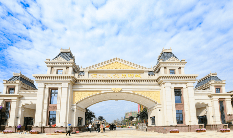 绥化人口吧_绥化学院(2)