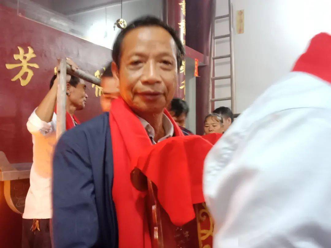 徐氏人口有多少_北流隆盛镇有多少人口(2)
