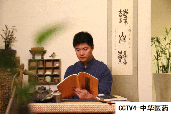 黄帝内经|38岁拿下彭于晏，6分长相却凭素颜艳压全场：懂的人知道，人家年轻的秘密都在这