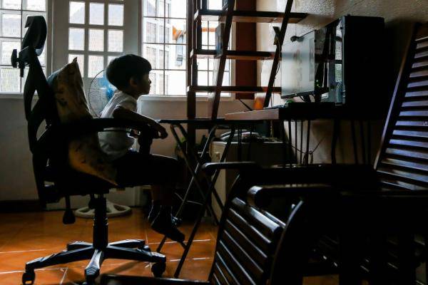 菲律宾|菲律宾：开学首日网上见