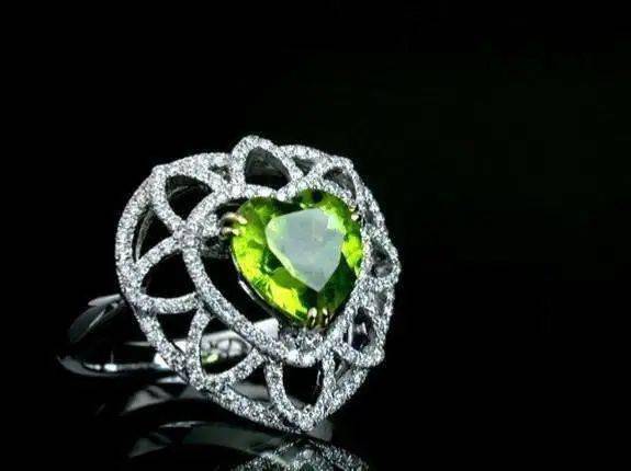 水晶|宝姐:你的手心有“美人环”吗?据说有它的人旺夫益子!没有就…