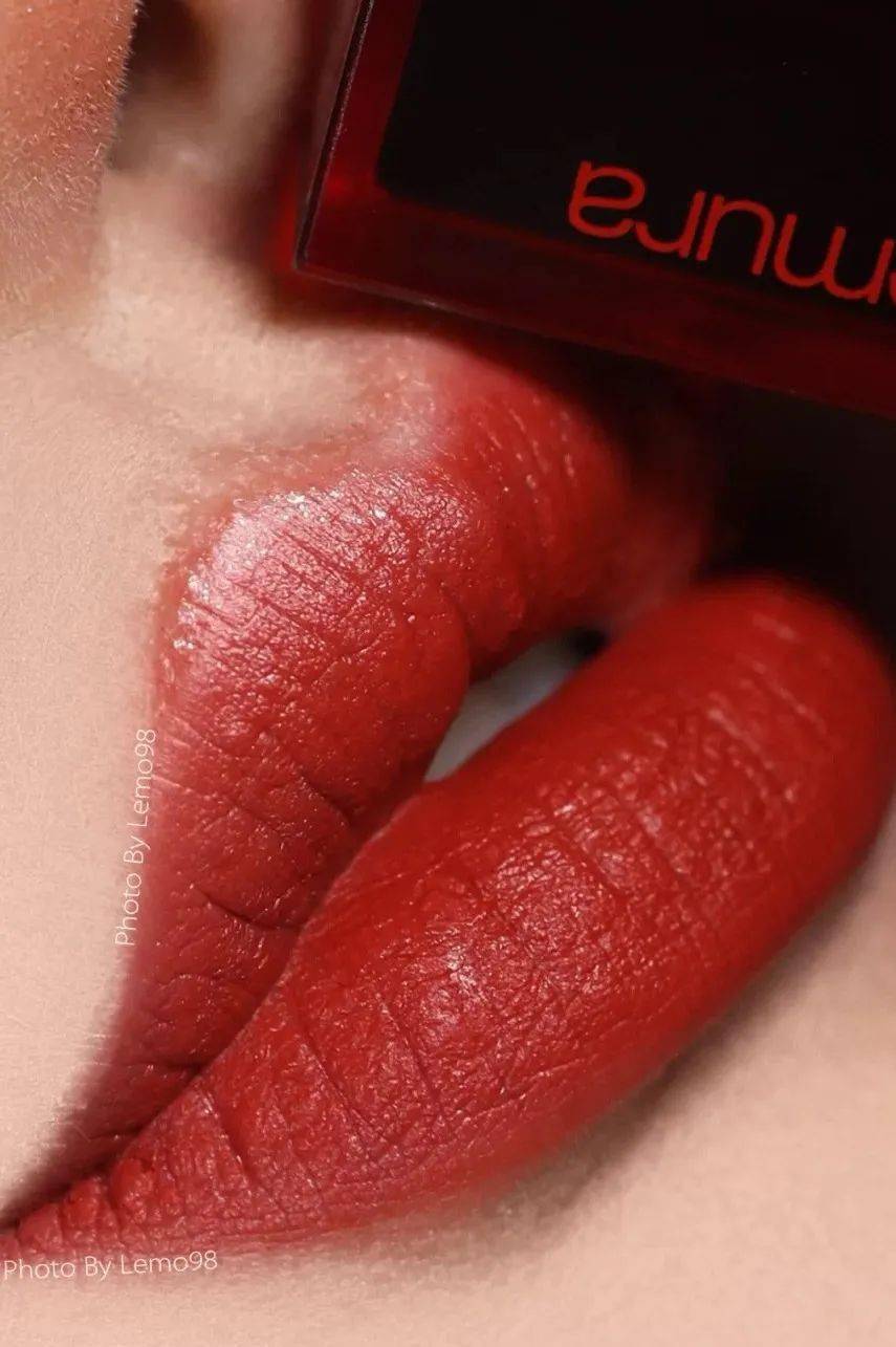 口红|大无语事件，追剧也能选色号？