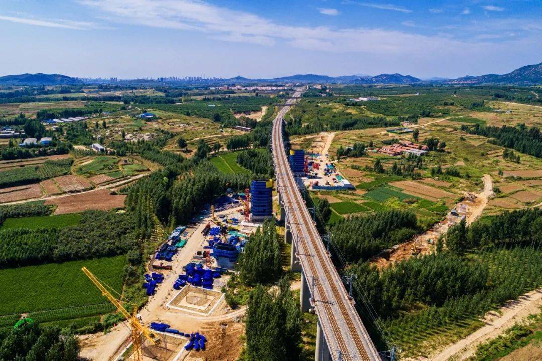 工期最紧 跨瓦日铁路特大桥