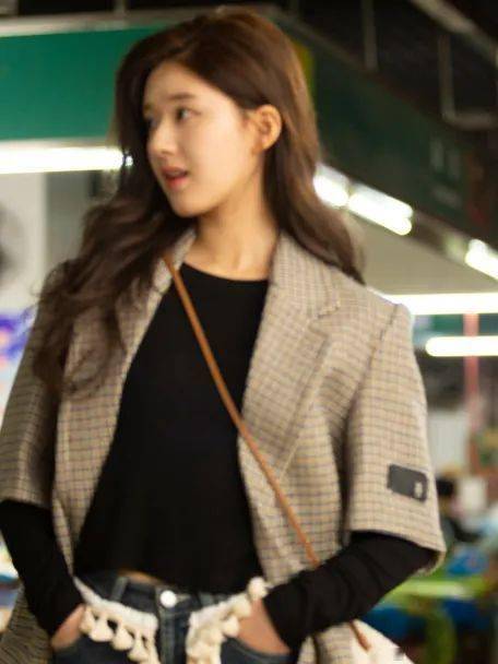 口红|大无语事件，追剧也能选色号？