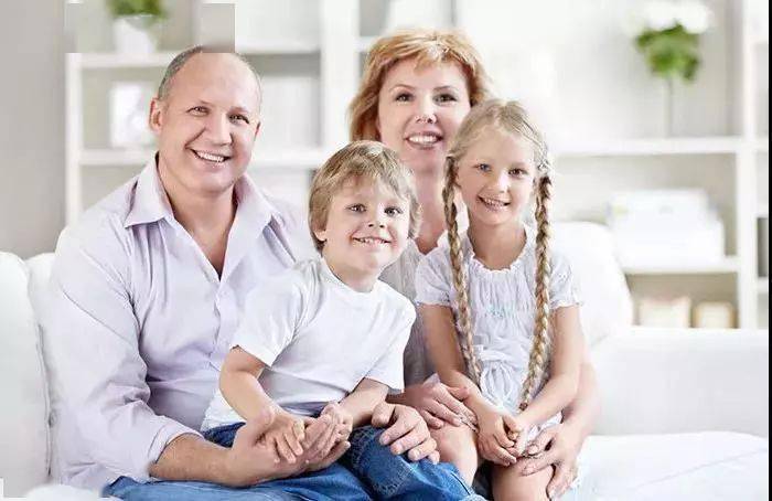 聚光灯|皮肤比丝绸还滑！涂上它自带“聚光灯”,这才是女人该有的样子！