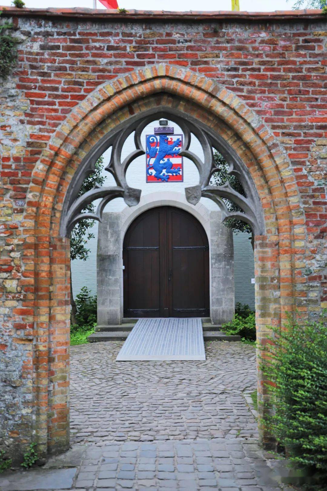 �������Ӱ�����ξ����񣺷�����˹ԭʼ���ɵľ޽�֮��