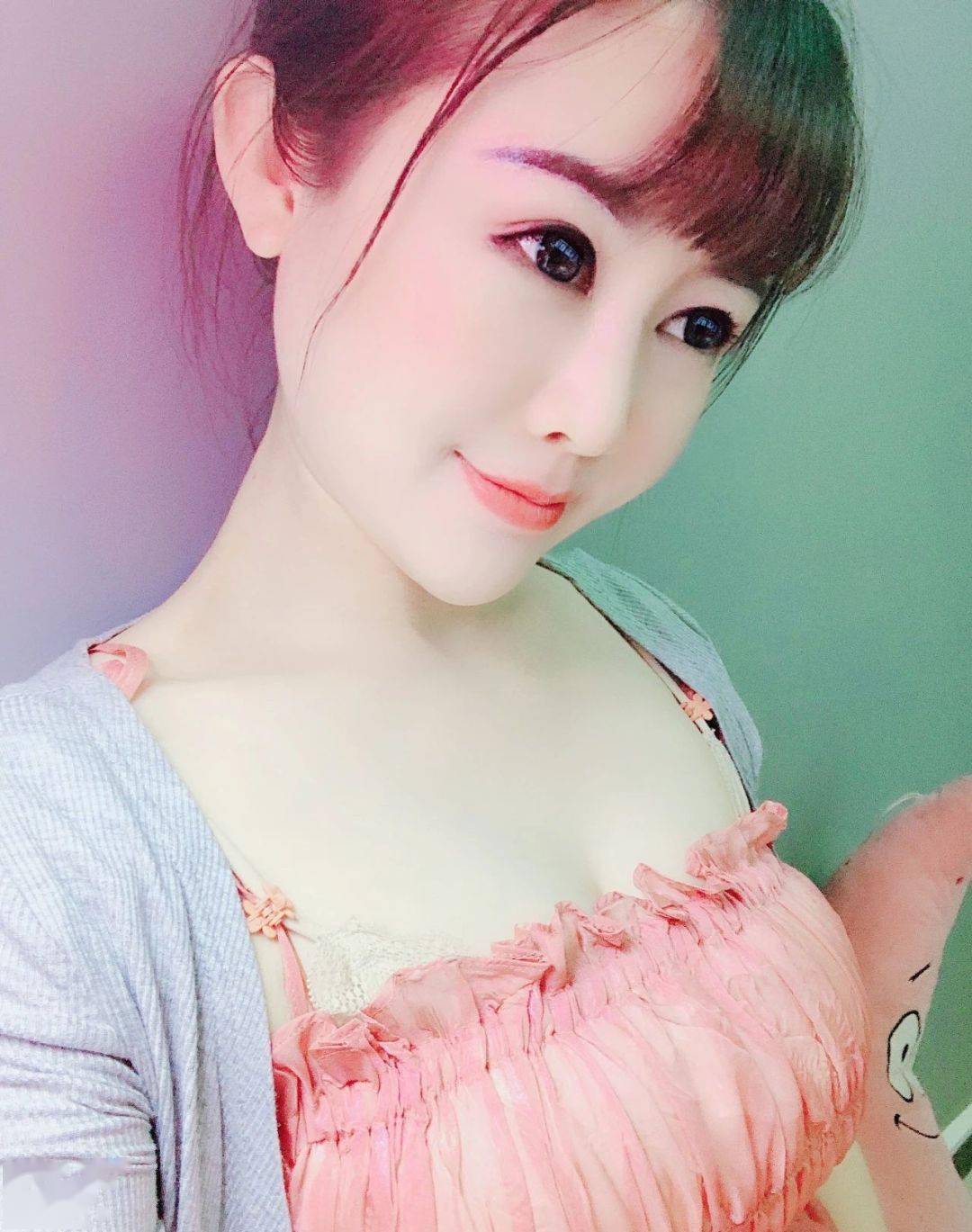 0f9978a9126f4cfbaac55b42b7dc90f8.jpeg