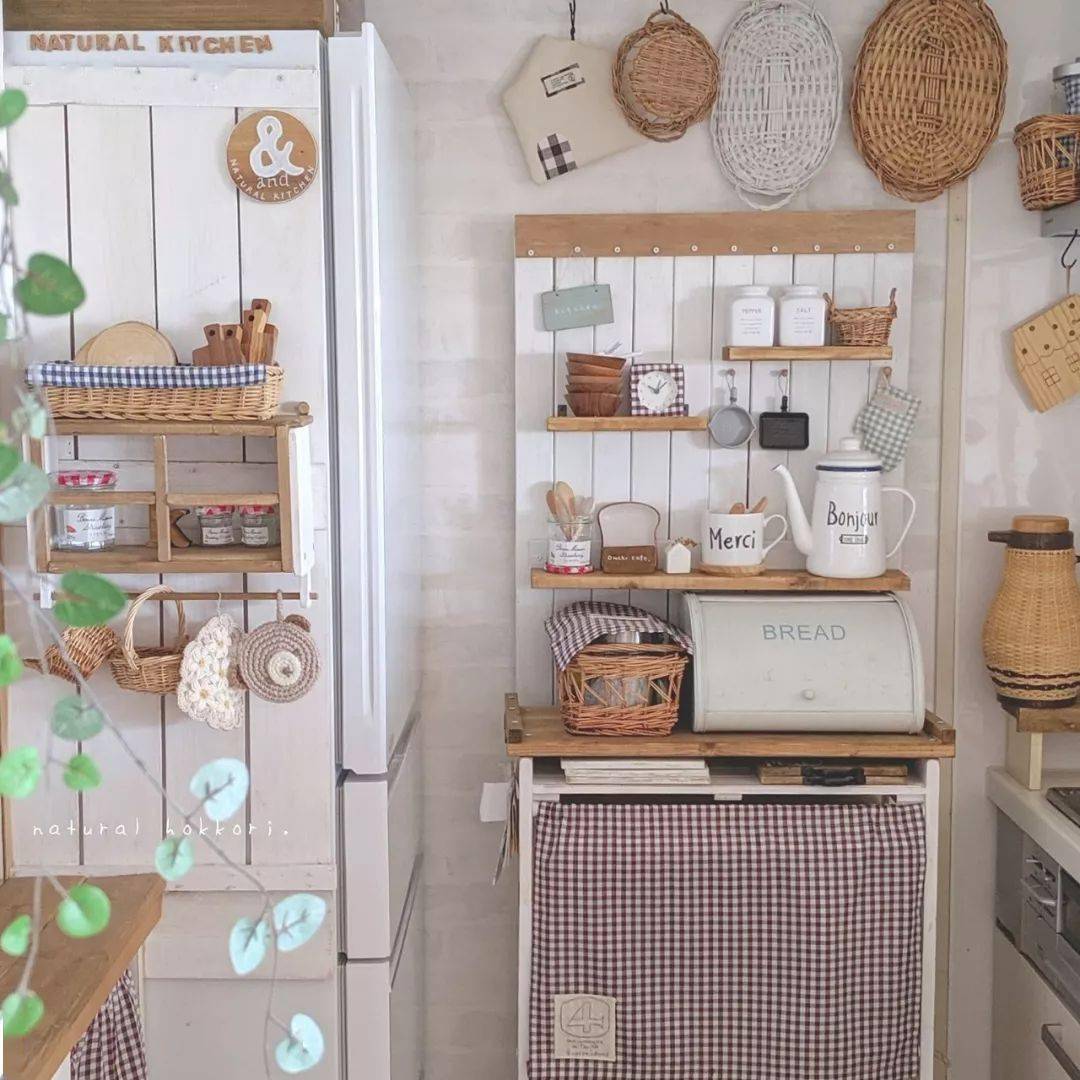 厨房|做饭效率高一倍！日本主妇间正流行的“动线收纳”！处处都是小心机！厨房空间瞬间大三倍