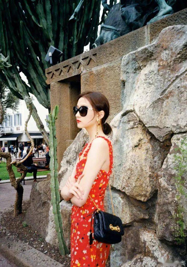 肌肤|衣服打马也遮不住美貌 刘亦菲的自拍“心机”都在这里