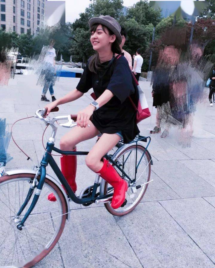 刘涛今|刘涛今秋战靴，一穿增高5cm？英伦百年传承，防水防污！