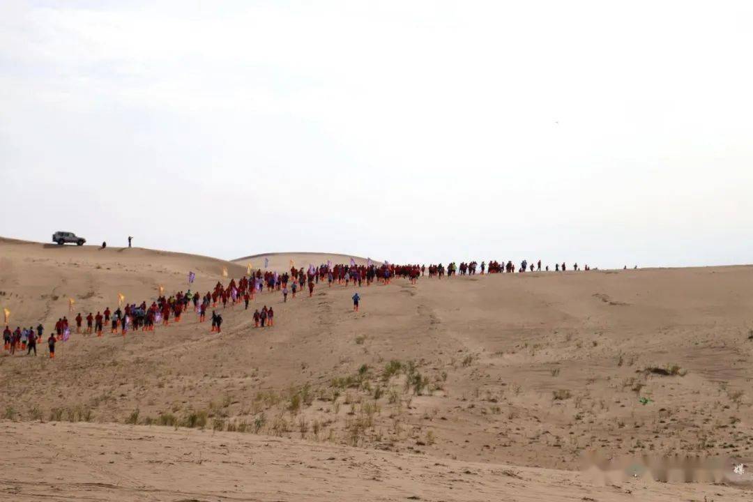民勤县举办2020腾格里沙漠马拉松赛