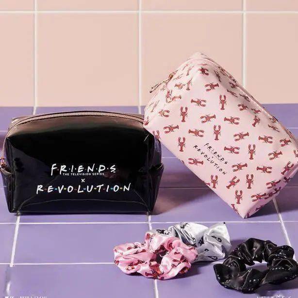 情怀|完结16年的《老友记》居然整了这出？情怀拉满了！！