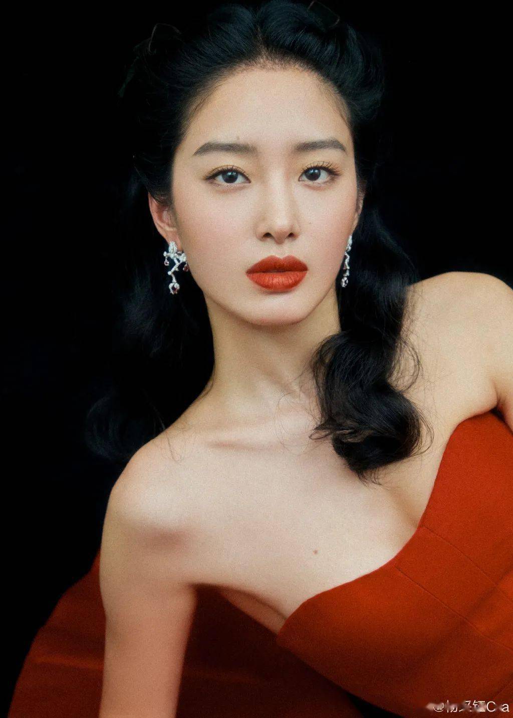 涂越白|美人计 | 肤色越来越健康的杨采钰，告诉你底妆真不用越涂越白