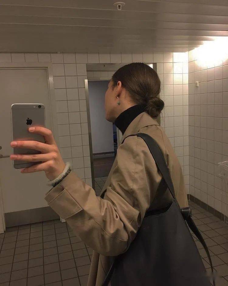 黑色|秋天这件内搭才是刚需！！