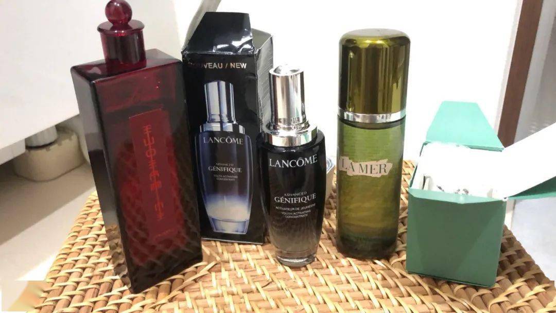 chiina|S航高颜值空姐代购假Lamer烂脸竟引路chiina网站?