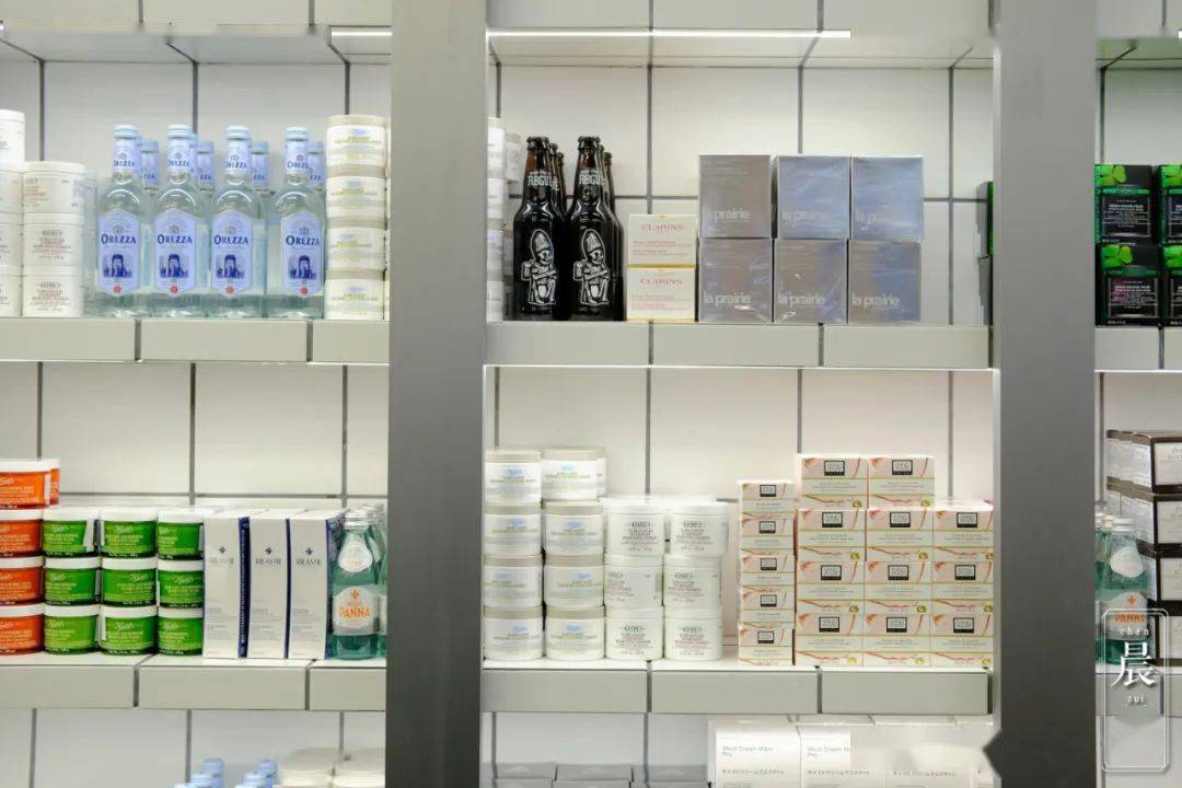 菜市场|新天地惊现美妆“菜市场”，水果和化妆品一起卖？| 小姐姐变美计划