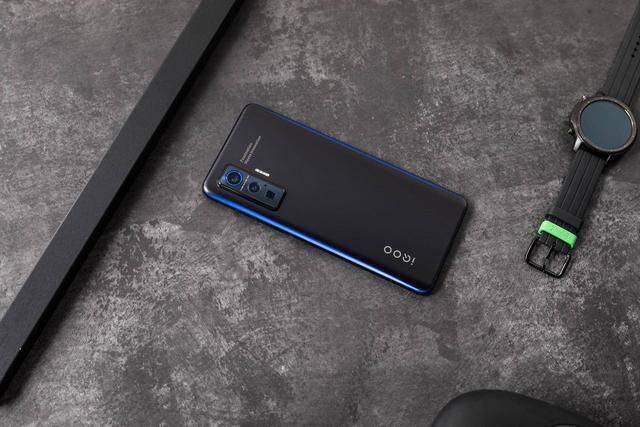 iqoo5 pro充电头 470ad748a6d54ce88990d47e22e37596.jpeg