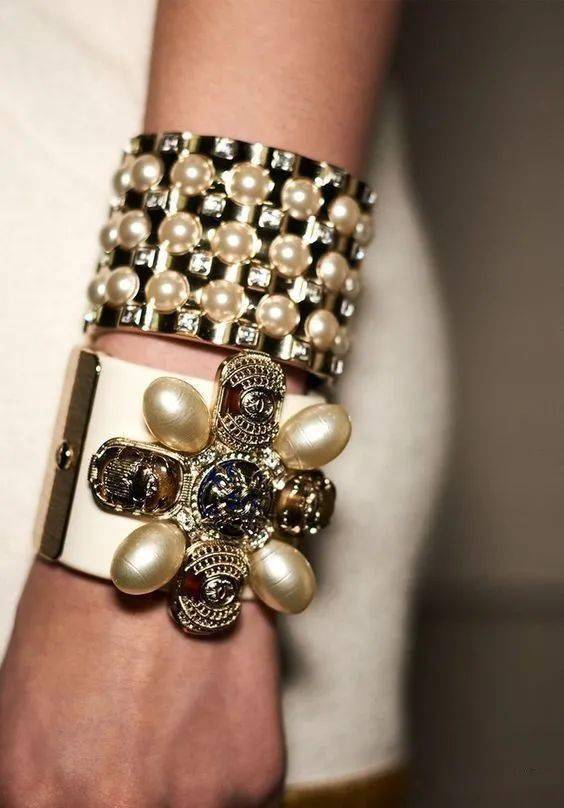 Coco|凭什么不是真金白银的CHANEL配饰,有这么多人愿意买单