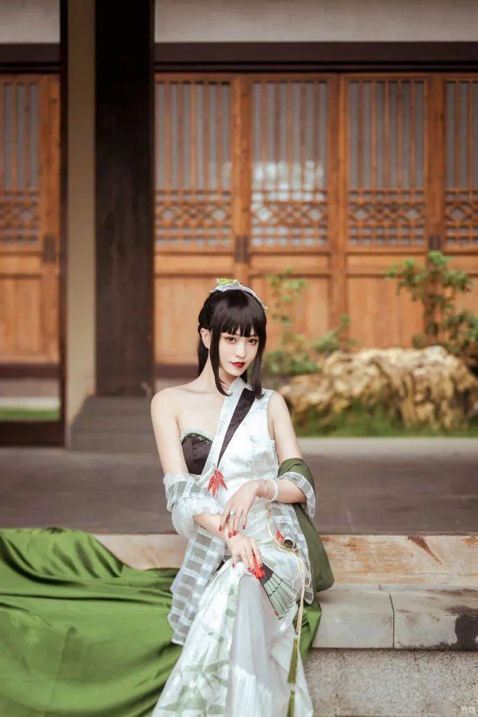 王者荣耀晚宴:上官婉儿_鹿璐
