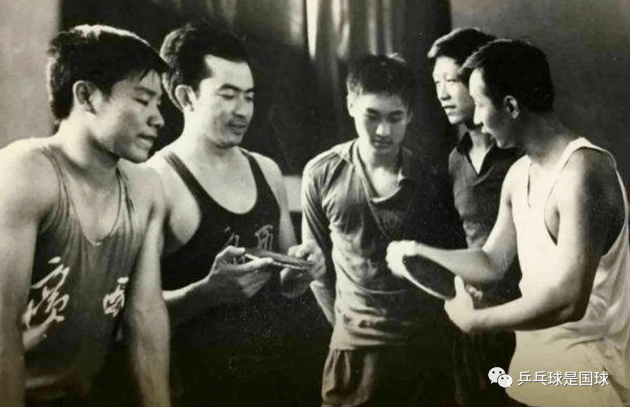被称为"乒乓神童"的左手直拍名将谢赛克,是四十年前中国男乒著名的"三