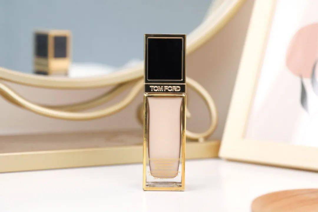 自然光|12款秋冬粉底｜就想通过实测帮你找到最适合你的…