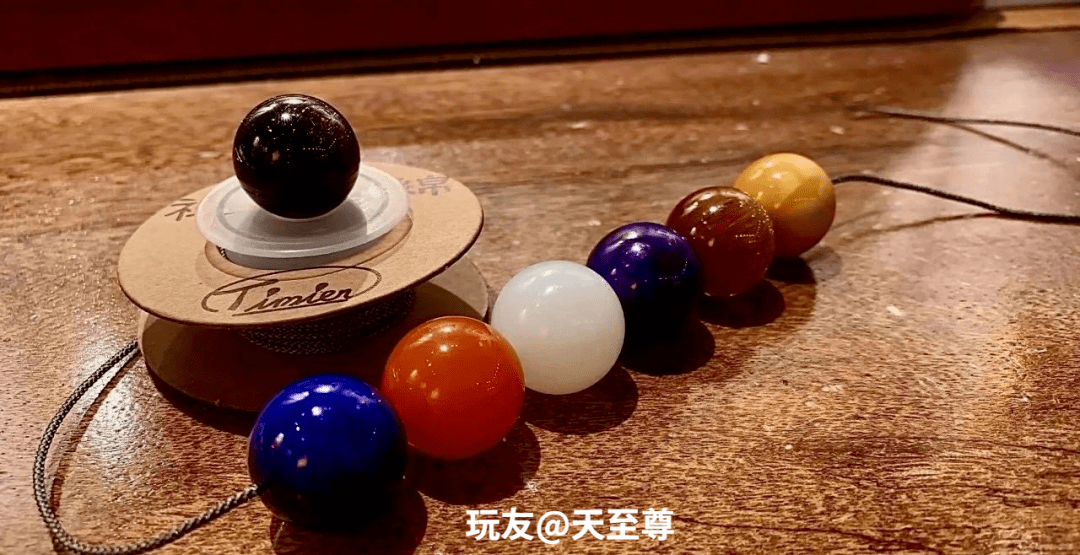 珠子|一颗联合料南红，花了10万！5颗珠子，花了几十万！现在有钱人都这样玩了么？！