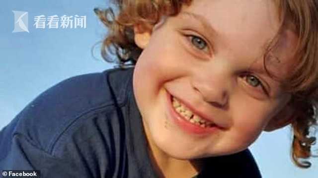 父母床头柜翻出手枪 3岁男童把玩不慎爆头惨死
