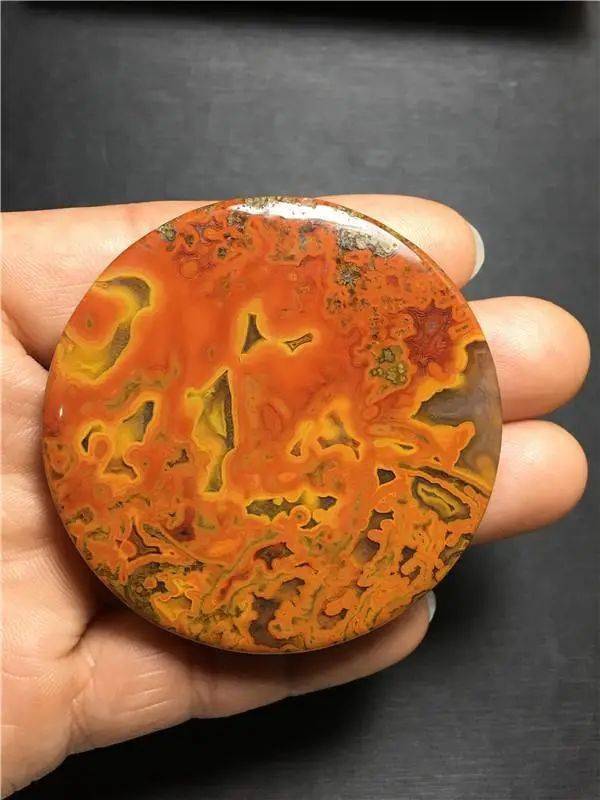 珠子|一颗联合料南红，花了10万！5颗珠子，花了几十万！现在有钱人都这样玩了么？！