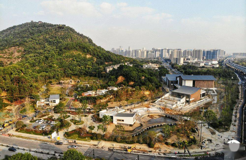 篮球场,游泳馆,观景平台.临平山运动休闲公园即将完工!_体育馆