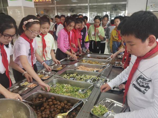 光盘|吃饱吃好减少浪费 来看浙江宁波各学校的“光盘神器”