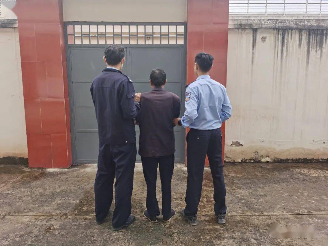 因工作问题,姚安两男子由口角演变为打架!你知道打架成本有多高吗?