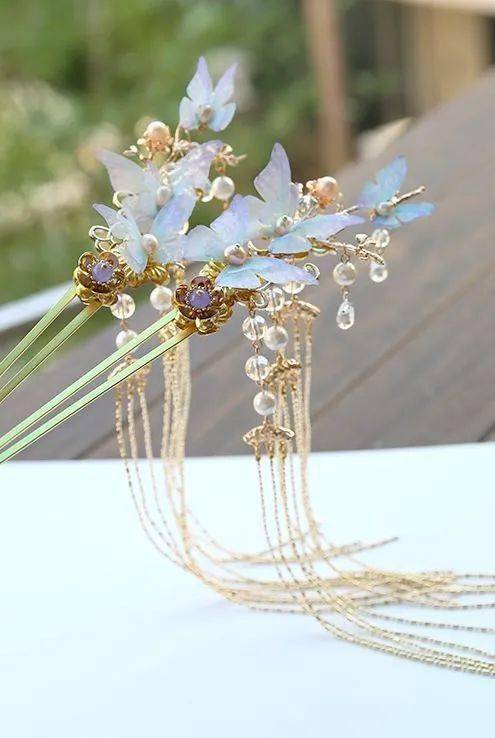 耳环|九大色系绝美汉服！一套完整的汉服，还得用这些来搭配！