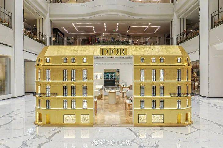 Lancel|壹周潮话题 | 一周看了三场珠宝展，今年又买不成保时捷了！（狗头）