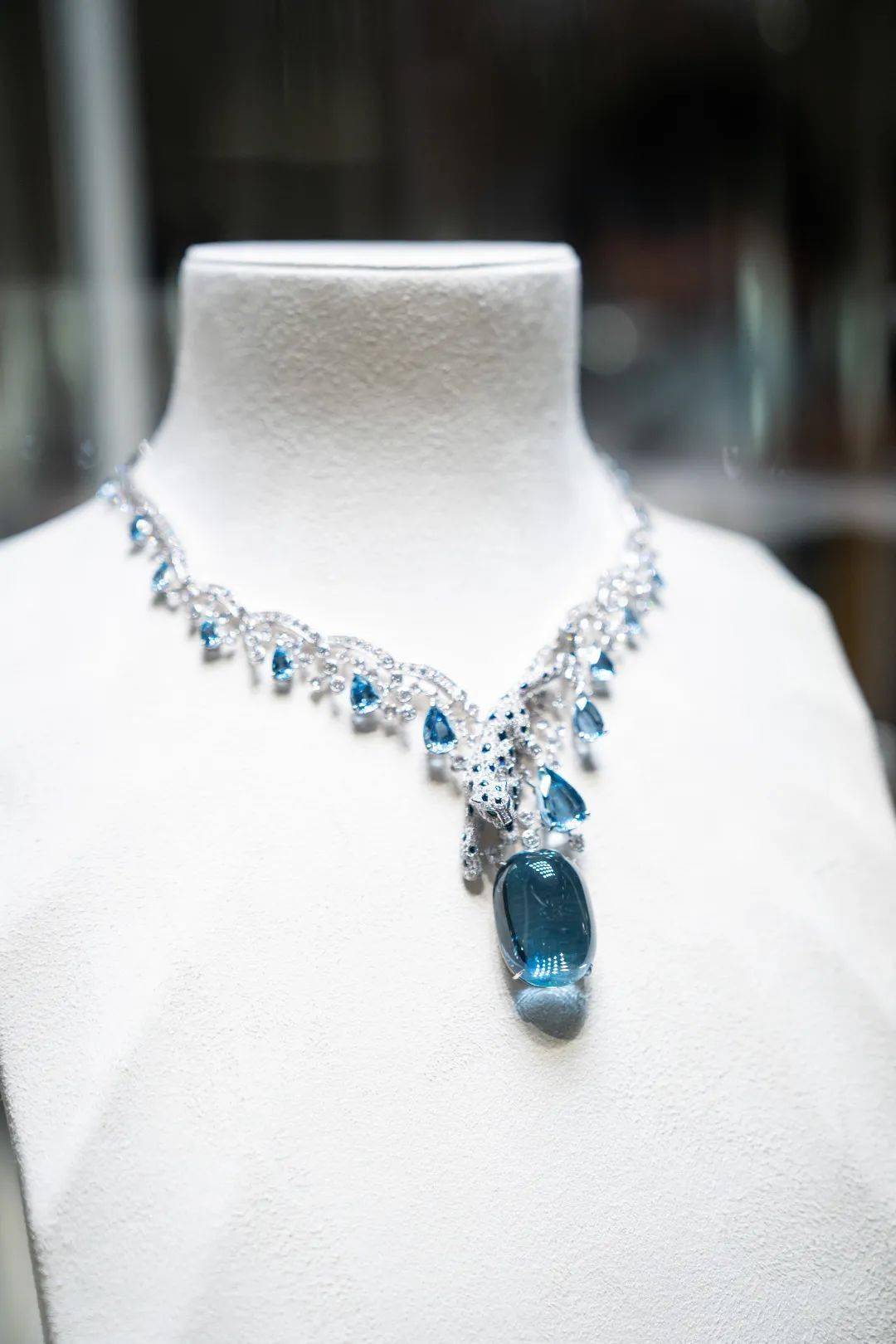 珠宝|看高级珠宝的心情，就像爱上金城武