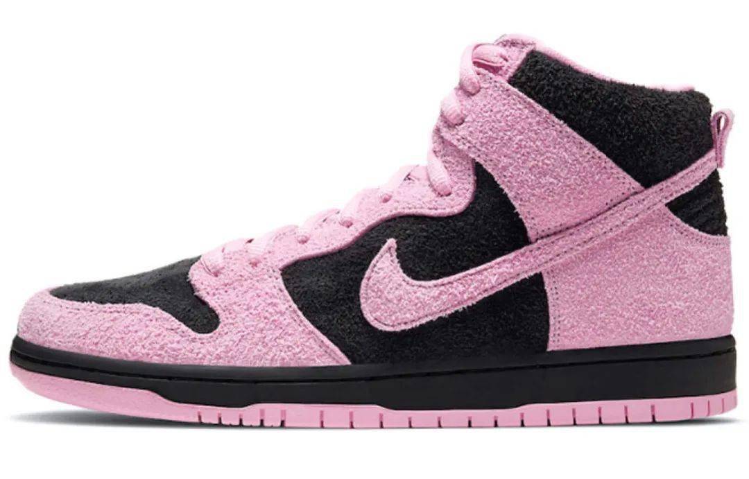 -in-|近期最贵的 10 双女鞋，“奶茶”和“小香奈儿”的同鞋型 battle