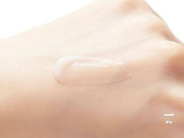 皮肤|抹出“宛如天生”的素颜肌,全靠这个小红罐面霜