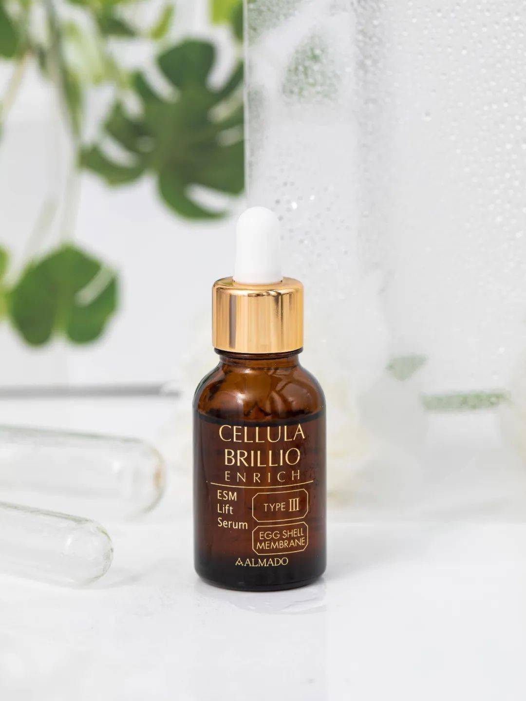 肌肤|樱花妹满脸的胶原蛋白,都是这个日本“小棕瓶”抹出来的