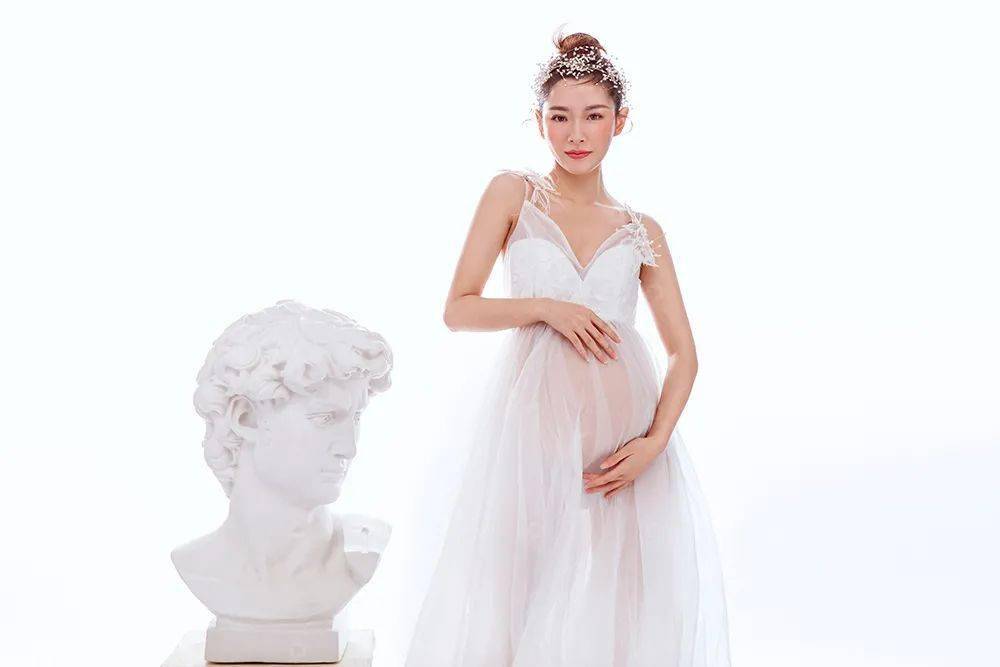 生活|安以轩晒二胎孕肚照,这就是明星都要的限定仪式感?!