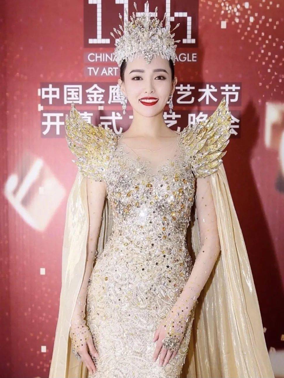 宋茜|八届金鹰女神盘点：宋茜时尚咖 唐嫣真爱表