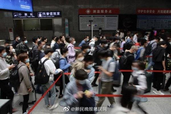 泰国政府|他们开始出境游了：中国游客抵达泰国