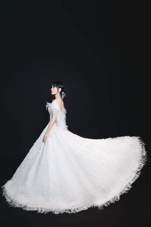 白羽|周笔畅金鹰节献唱 白羽轻柔梦幻唯美