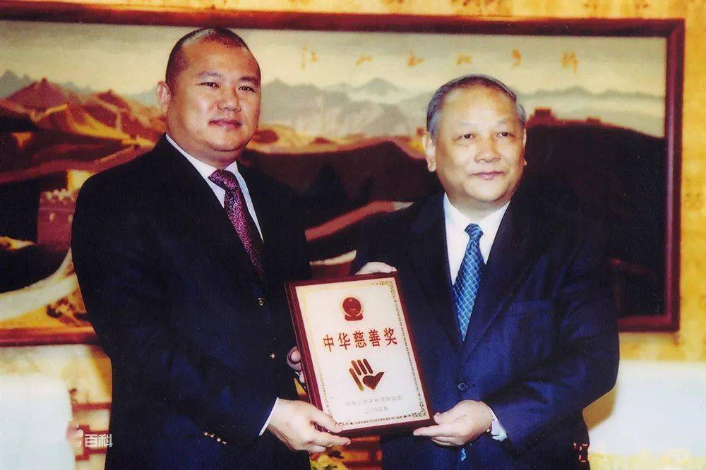 澳门首富排行榜2020_早参|澳门每名永久居民发1万澳门元2020胡润全球富豪
