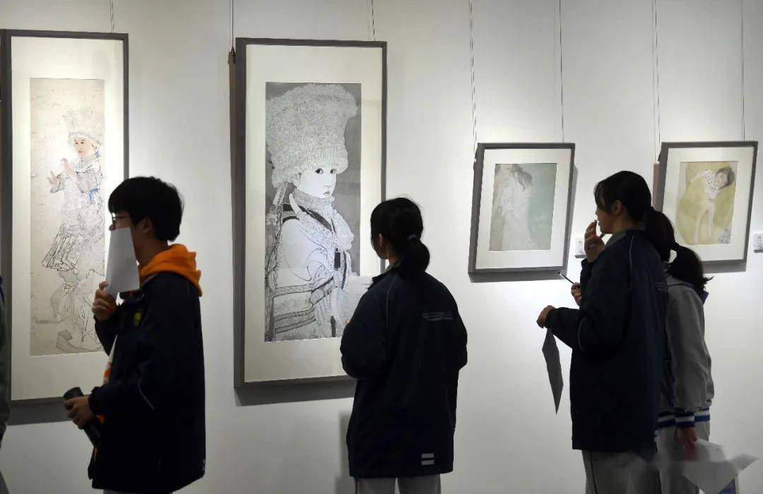 展览高雅艺术进校园南画大承中国画学术邀请展亮相南京宁海中学美术馆