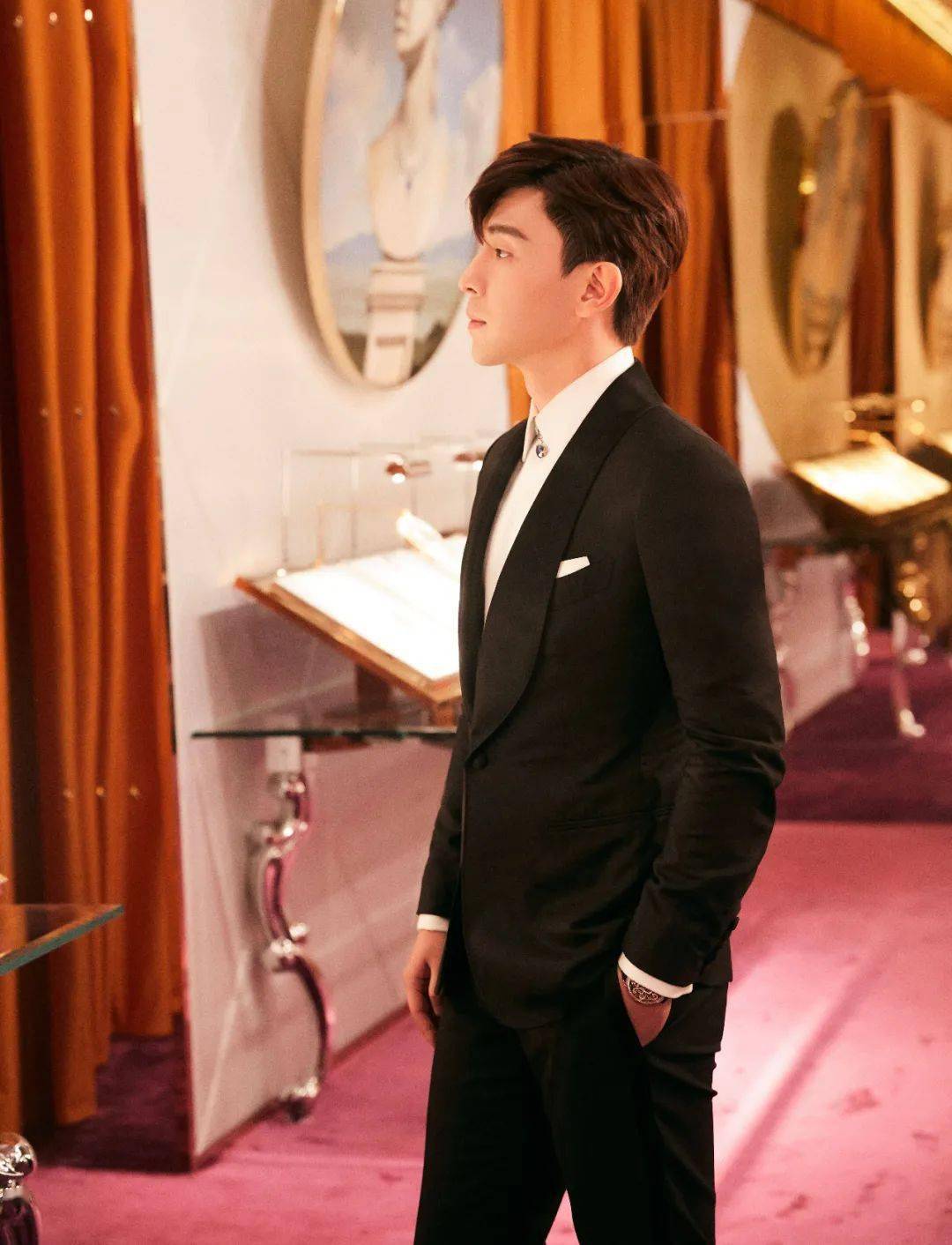 宝格丽|气哭了 | 钟楚曦戴14克拉宝格丽项链，却被上海名媛无情压制