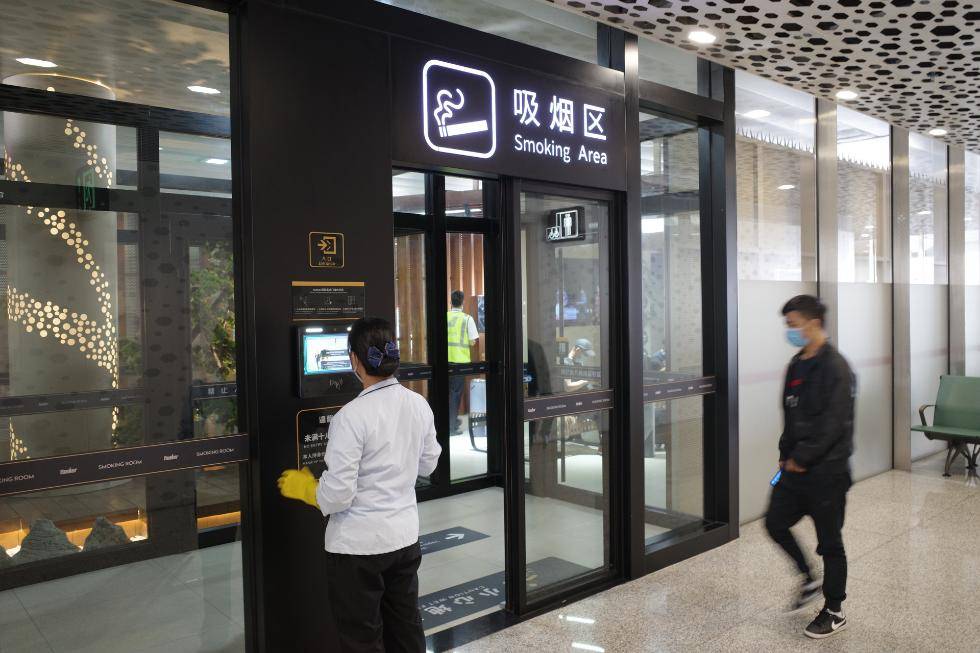 深圳宝安机场被曝违法设置室内豪华吸烟区,市控烟办督促整改