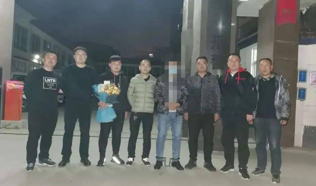 二十年前发生在峰峰矿区世纪广场的持枪杀人案.